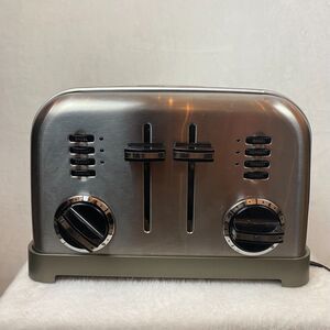 Cuisinart CPT-180P1 4-Slice toaster - Silver No Box Tested and Working